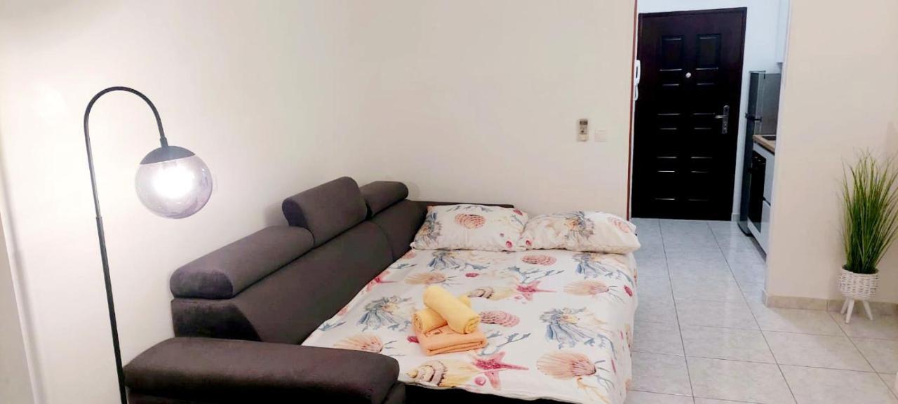Mihaela Studio Apartmans 150M Near The Beach Kastela Exterior photo