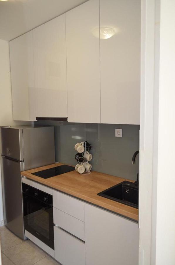 Mihaela Studio Apartmans 150M Near The Beach Kastela Exterior photo