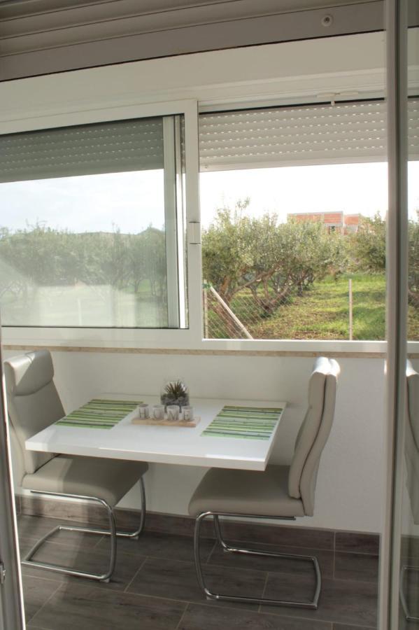 Mihaela Studio Apartmans 150M Near The Beach Kastela Exterior photo